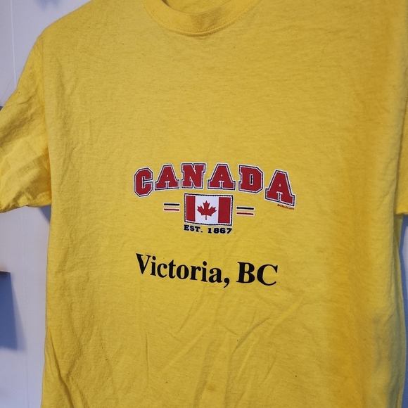Vintage 90s Yellow Victoria BC Short Sleeve Graphic Tee T-Shirt 1990s Pr… - Picture 2 of 8